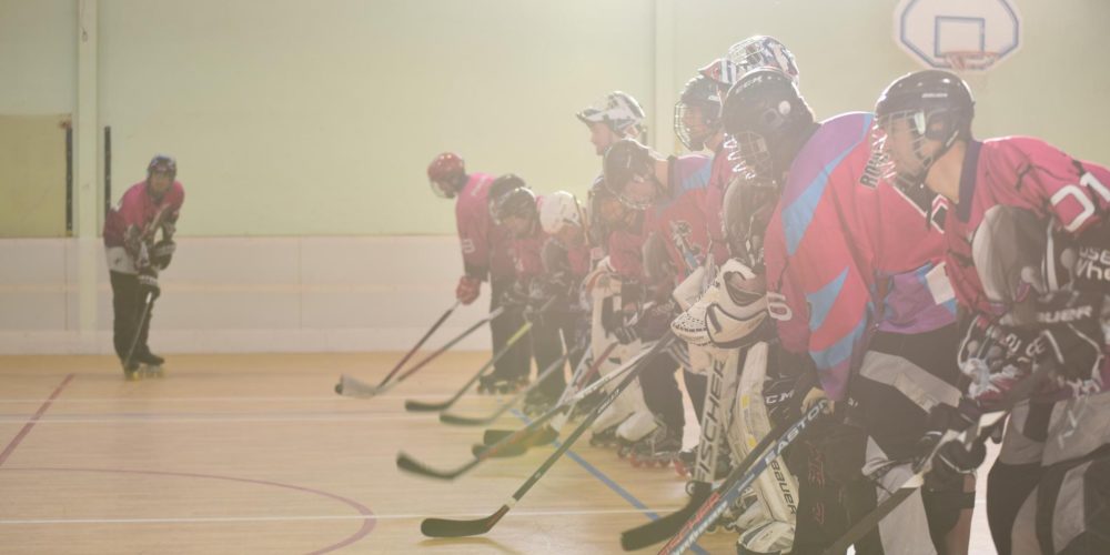 L'équipe de roller hockey Roulez Rose